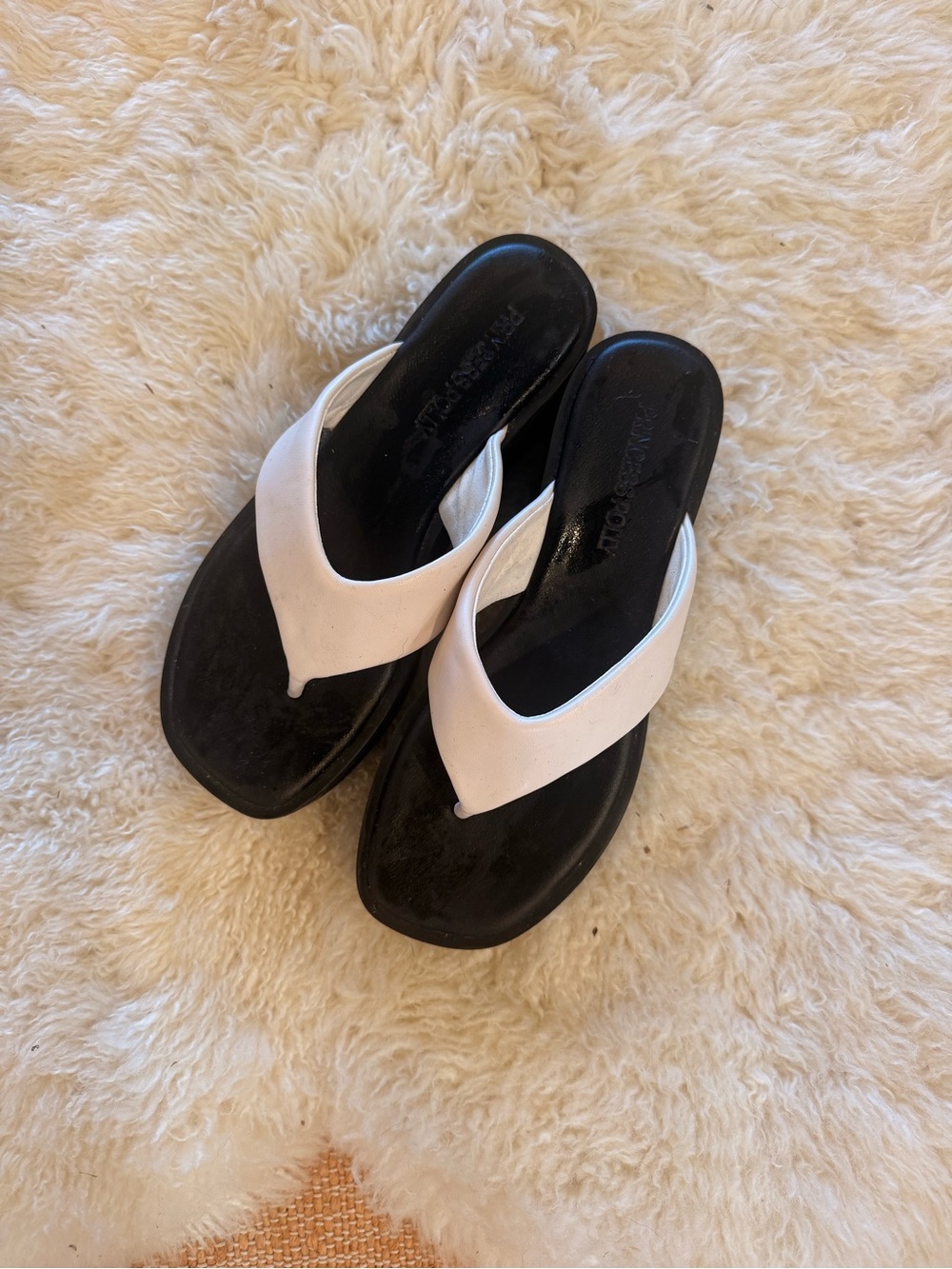 Princess Polly White Strap Black Footbed Flip Flop platform Sandals